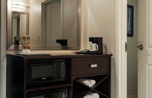 Worcester Hotel | Discover Courtyard by Marriott Worcester: Family-Friendly Stay