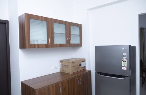 Suluru Apartment | Comfortable Stay at Courtyard By Yuhi with Pool & Breakfast