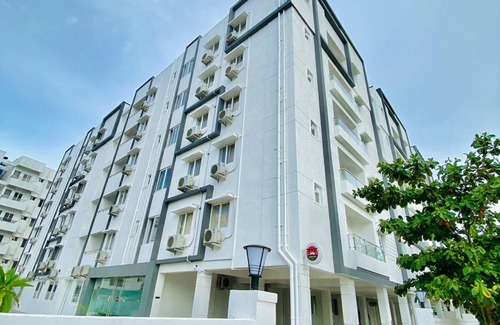 Suluru Apartment | Comfortable Stay at Courtyard By Yuhi with Pool & Breakfast