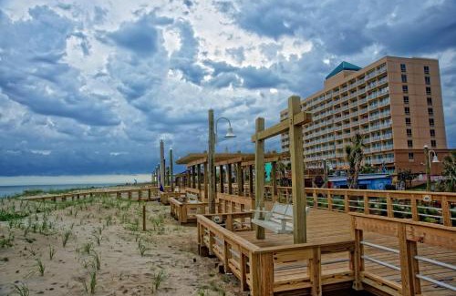Carolina Beach Hotel | Oceanfront Retreat at Courtyard Carolina Beach Awaits