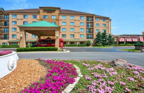 Bedford Park Hotel | Convenient Courtyard Chicago Midway Airport for Your Stay