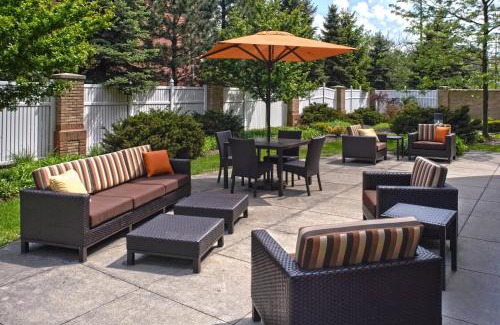 Independence Hotel | Relaxing Retreat at Courtyard Cleveland Independence