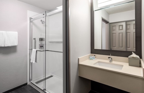 Southwest Colorado Springs Hotel | Welcoming Courtyard Colorado Springs South with Pool & Spa