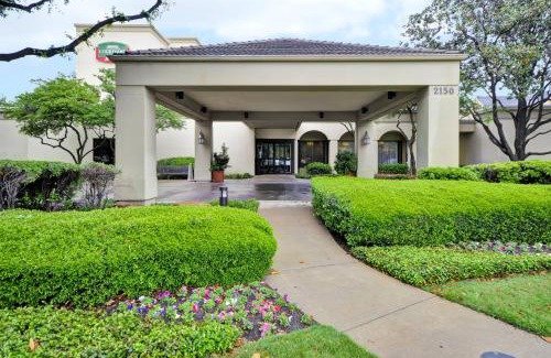 Dallas Design District Hotel | Comfortable Stay at Courtyard Dallas Medical Market Center