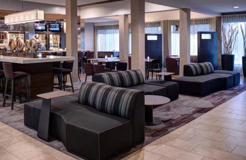 Clive Hotel | Comfortable Stay at Courtyard Des Moines West/Clive