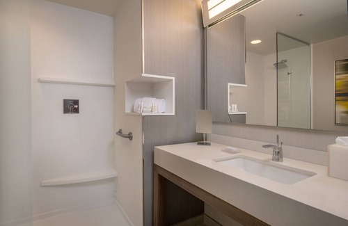 Biggs Field Hotel | Discover Comfort at Courtyard El Paso East with Pool & Spa