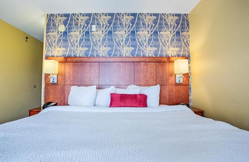Moorhead Hotel | Welcoming Courtyard Fargo Moorhead: Pet-Friendly & Pool Access