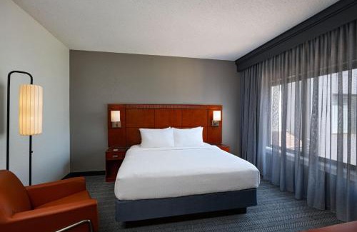 Fort Worth Hotel | Relax at Courtyard Fort Worth University Drive with Pool Access