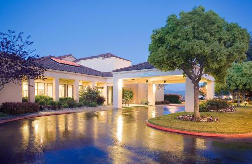 Fremont Hotel | Family-Friendly Retreat at Courtyard Fremont Silicon Valley