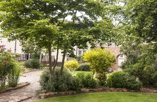 Bettystown House | Family-Friendly Retreat at Courtyard Holiday Cottages No 9