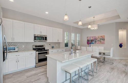 Gillespie Park House | Inviting Courtyard Home with Pool & Spa Near Beach