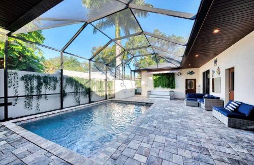Gillespie Park House | Inviting Courtyard Home with Pool & Spa Near Beach