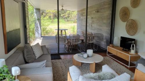 Hawks Nest House | Family-Friendly Courtyard House On Mungo Awaits You