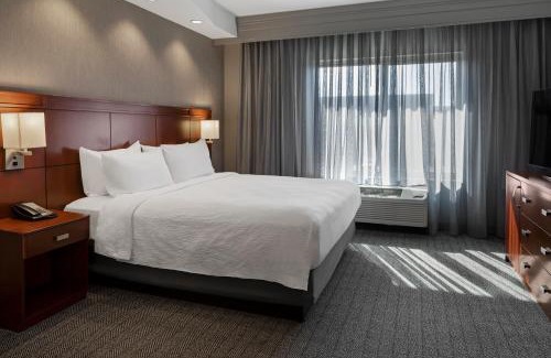 Harbor Hotel | Relax at Courtyard Long Beach Airport with Oceanfront Views
