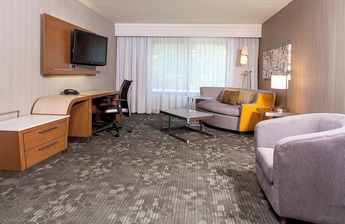 Binghamton Hotel | Eco-Friendly Comfort at Courtyard Marriott Binghamton