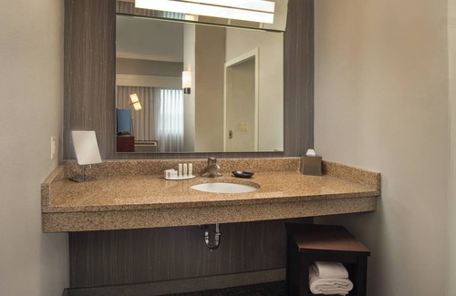 Halfway Hotel | Discover Comfort at Courtyard Marriott Hagerstown Hotel