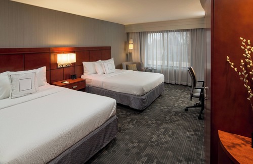 Lafayette Hotel | Discover Comfort at Courtyard Marriott Lafayette with Pool & Spa