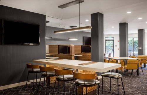 Fairvilla Hotel | Relax at Courtyard Orlando Altamonte Springs Maitland
