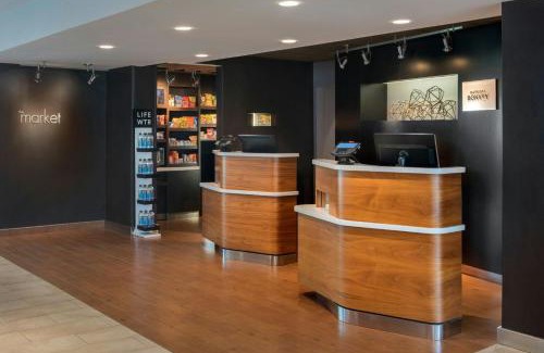 Wayne Hotel | Discover Courtyard Philadelphia Devon/Villanova: Family-Friendly Retreat