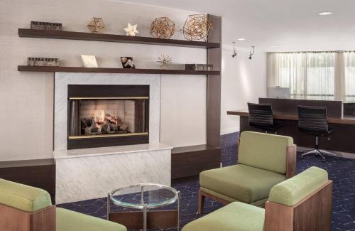 South Portland Hotel | Discover Comfort at Courtyard by Marriott Portland Airport