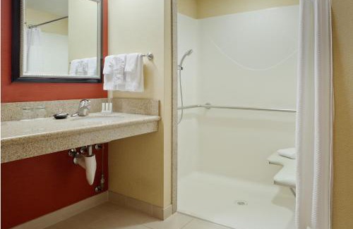 South Richland Hotel | Enjoy Family-Friendly Comfort at Courtyard Richland Columbia Point