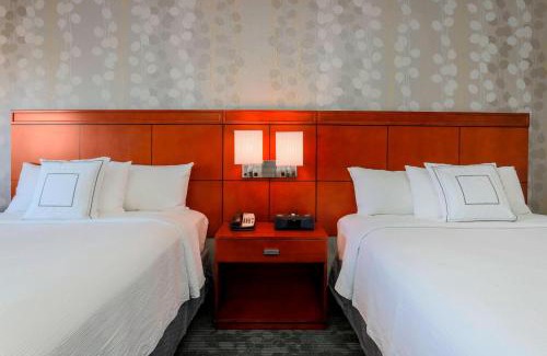 Naval Training Center Hotel | Relax at Courtyard San Diego Airport/Liberty Station