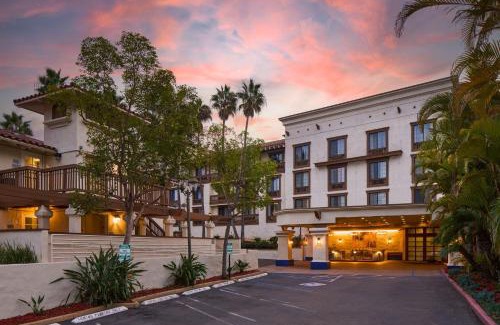Old Town Hotel | Relax at Courtyard San Diego Old Town with Ocean Views