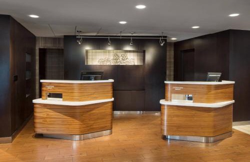 Larkspur Hotel | Family-Friendly Retreat at Courtyard San Francisco Larkspur