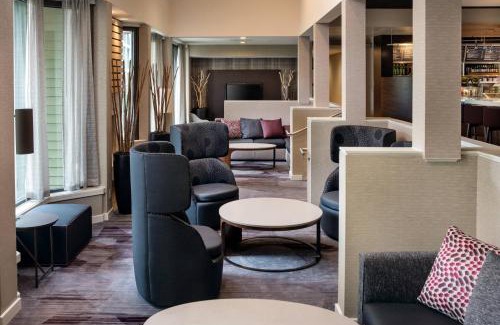 Larkspur Hotel | Family-Friendly Retreat at Courtyard San Francisco Larkspur