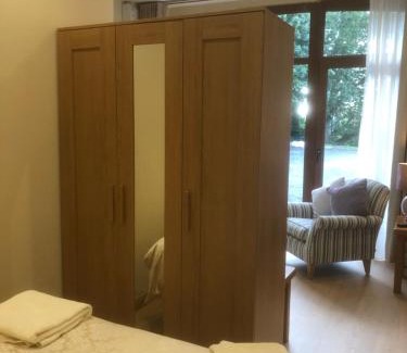 Armagh Apartment | Guest Rated 9.5/10 at Courtyard Studio Armagh City