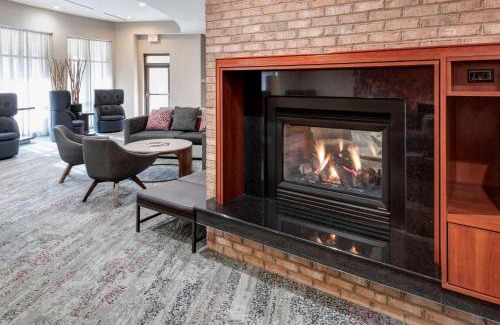 Norfolk - Virginia Beach Hotel | Comfortable Courtyard Suffolk Chesapeake with Pool & Dining