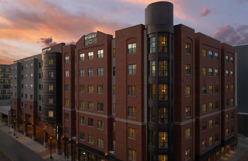 Downtown Syracuse Hotel | Modern Retreat at Courtyard by Marriott Syracuse Downtown
