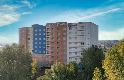 Toluca Hotel | Discover Courtyard Toluca Tollocan with Family-Friendly Amenities