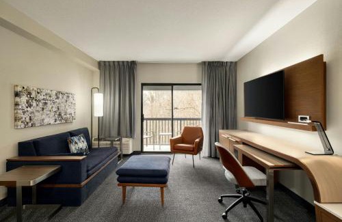 Talleyville Hotel | Welcoming Courtyard Wilmington Brandywine: Family-Friendly Stay