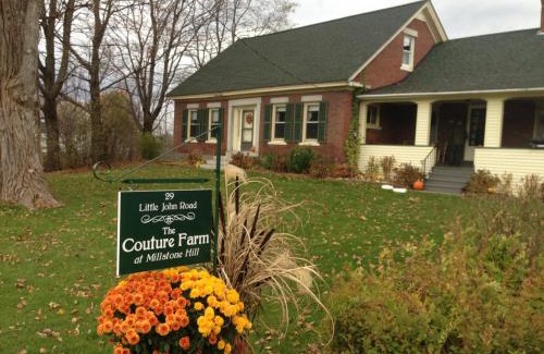 Websterville Bed & Breakfast | Charming Couture Farm at Millstone Hill: Family-Friendly Retreat