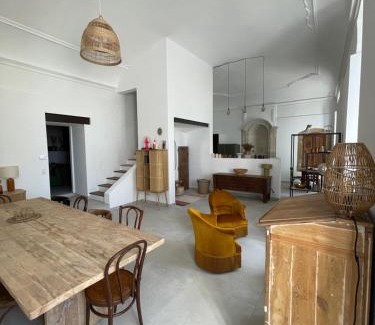 Aubignan House | Relax at Aubignan's Convent with Pool & Family Amenities