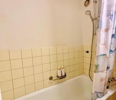 Zug Bed & Breakfast | Couzy rooms