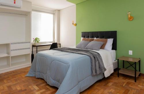Higienopolis Apartment | CoVívere: Pet-Friendly Retreat with Kitchen Access