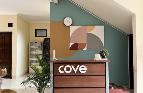 Kemanggisan Hotel | Cove Melita