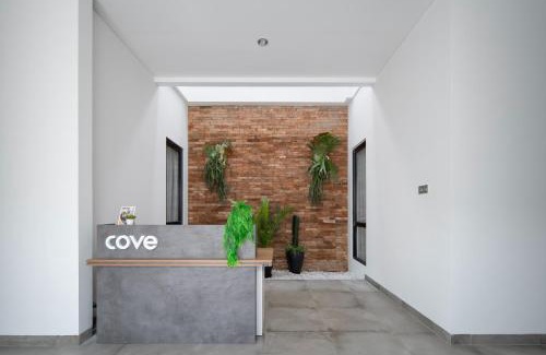 Mampang Prapatan Apartment | Welcoming Cove River Haus: Family-Friendly Getaway