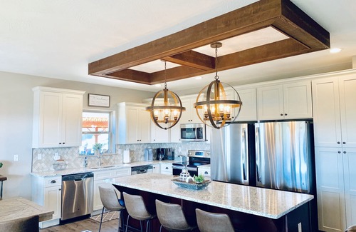 Table Rock House | Lakeview Retreat with Pool Table and Family-Friendly Fun