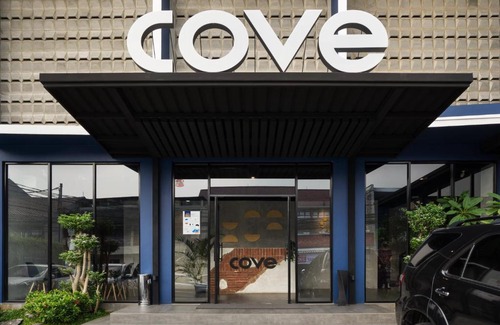 East Jakarta Apartment | Budget-Friendly Cove W Suites with Convenient Kitchen Access