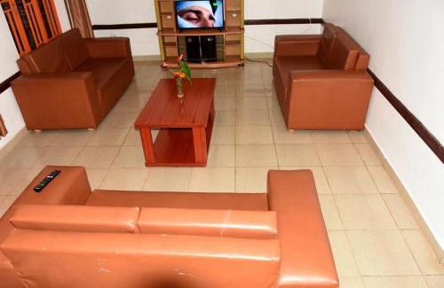 Southern Province Hotel | Pet Friendly Covenant Park Inn with On-Site Restaurant