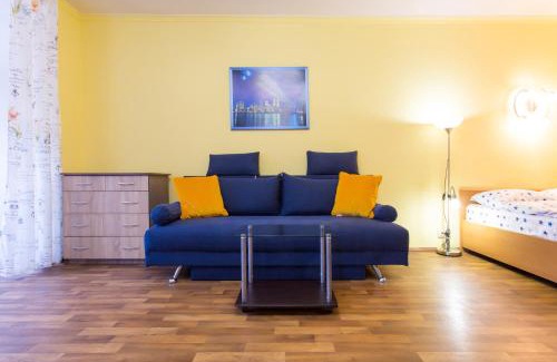 Dzerzhyns'kyi District Apartment | Discover Covent Garden Kharkiv: Family & Pet-Friendly Stay
