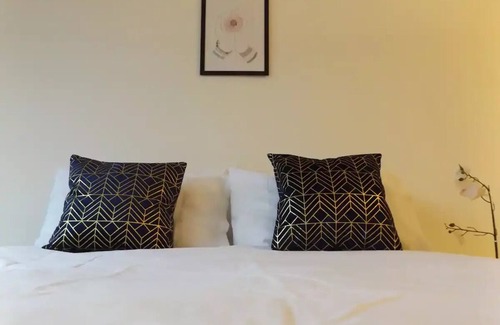Binley Apartment | Budget-Friendly Coventry Park House with Family Amenities