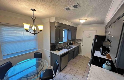 Northwest Pensacola House | Discover Relaxation at CoVeraBnB - Family-Friendly Escape
