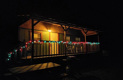 Stanton Cabin | Covered Bridge + Cabin on water w/hot tub IN the Red River Gorge!