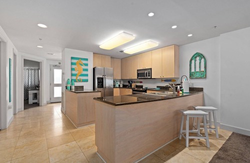 Biloxi Condo | Prime Gulf-Front Condo with Pool Deck and Ocean Views