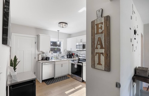 Durham House | Serene Retreat in Watts-Hillendale Near Duke Hospital
