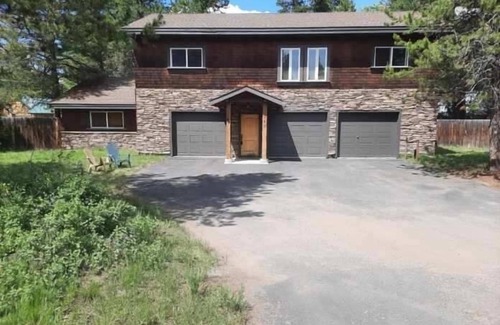 McCall House | Perfectly Located Hotel Near Town, Lake & Park - Guest Rated 9.8